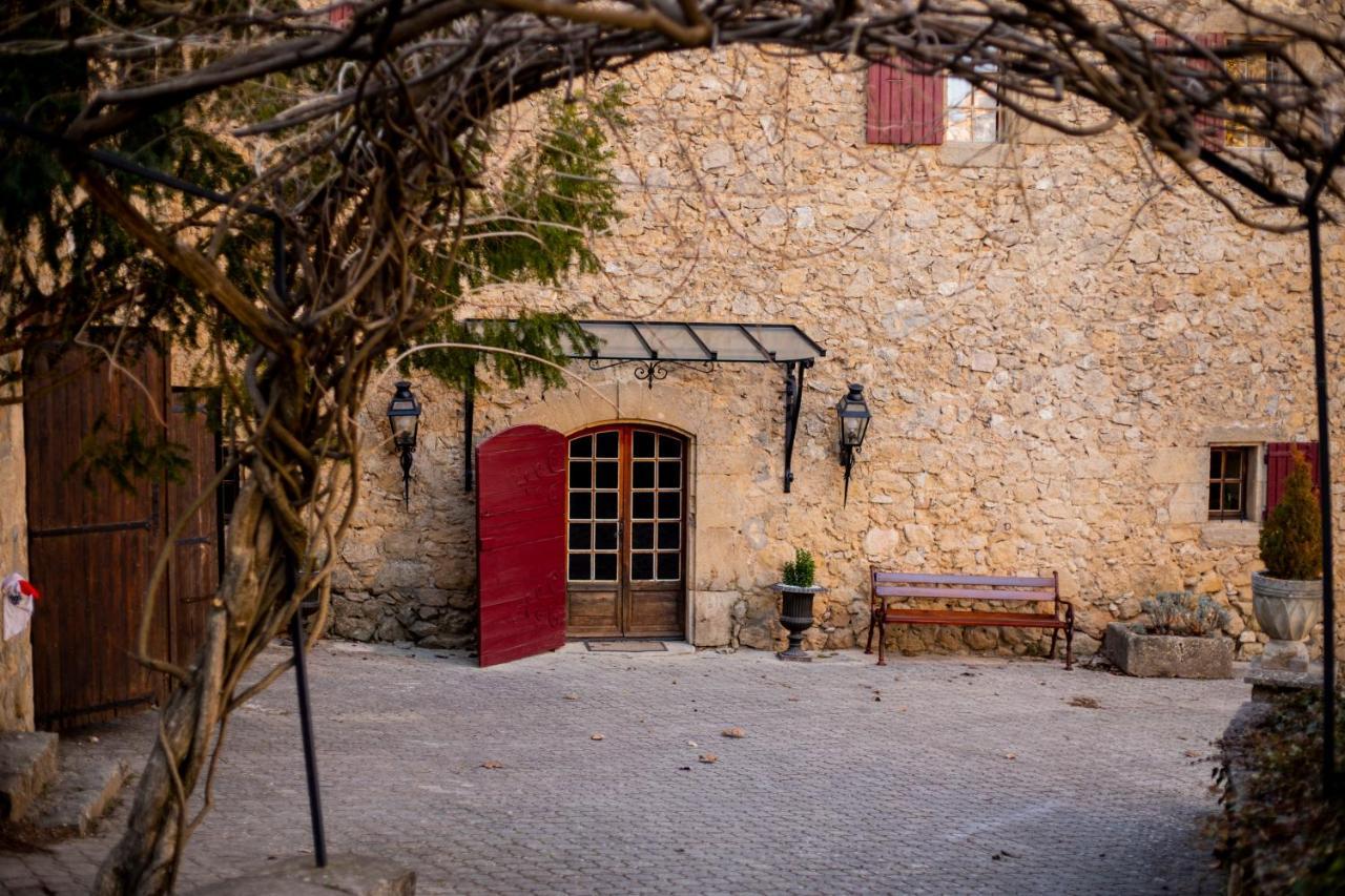 Bed and Breakfast Le Vieux Moulin De Jouques Экстерьер фото