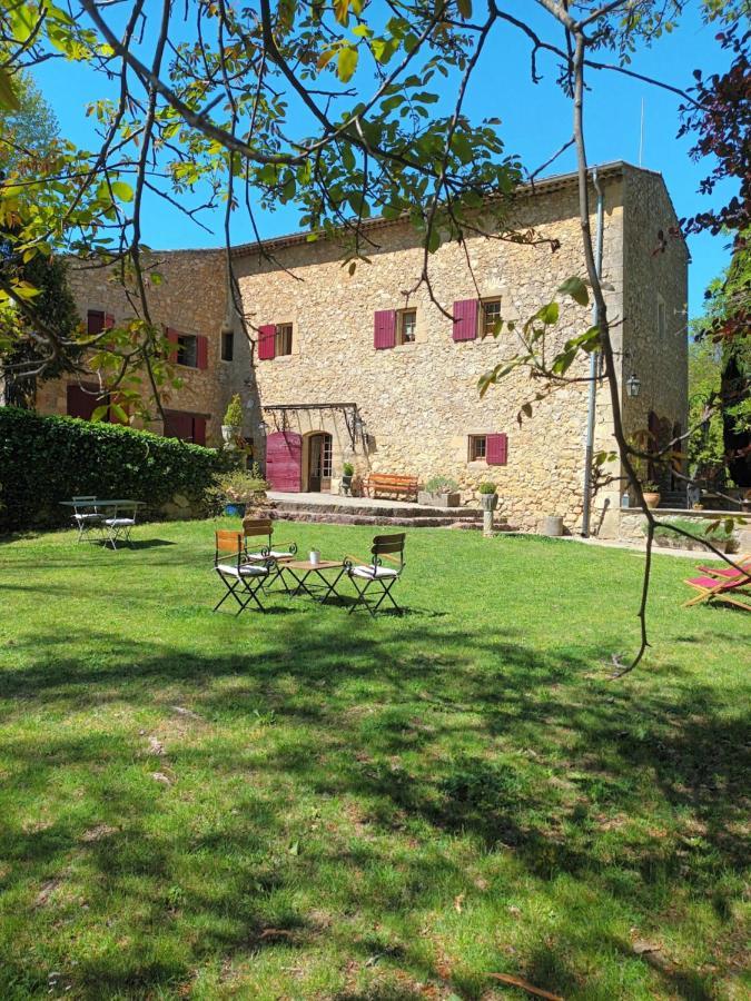 Bed and Breakfast Le Vieux Moulin De Jouques Экстерьер фото