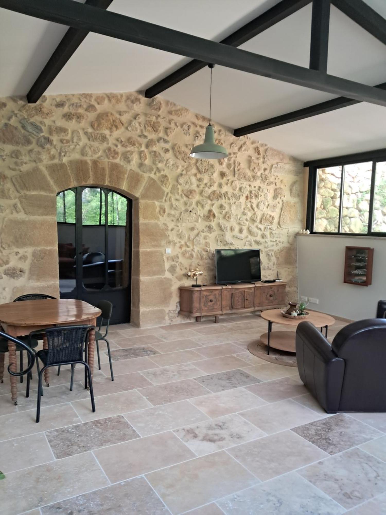Bed and Breakfast Le Vieux Moulin De Jouques Экстерьер фото