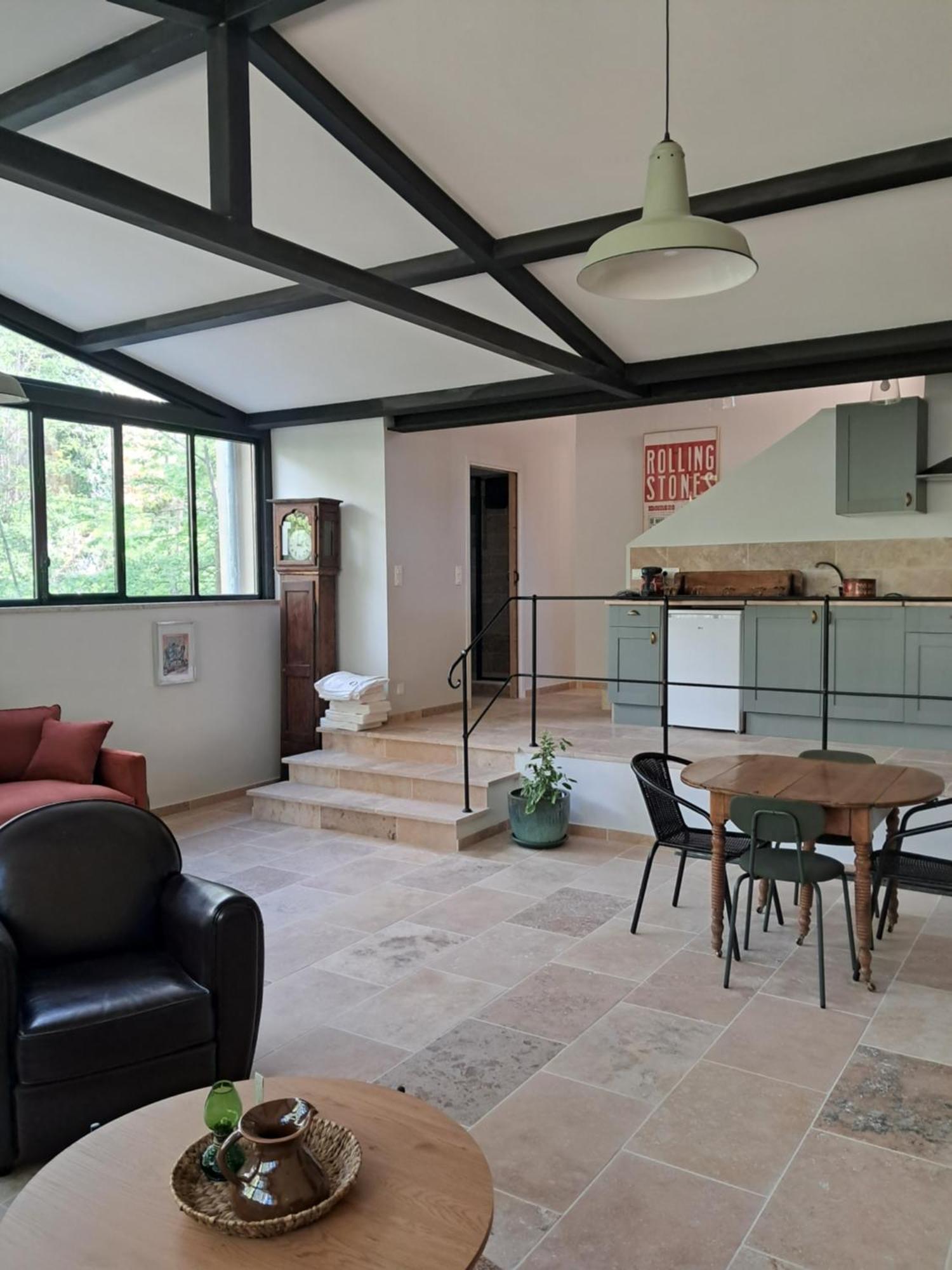 Bed and Breakfast Le Vieux Moulin De Jouques Экстерьер фото