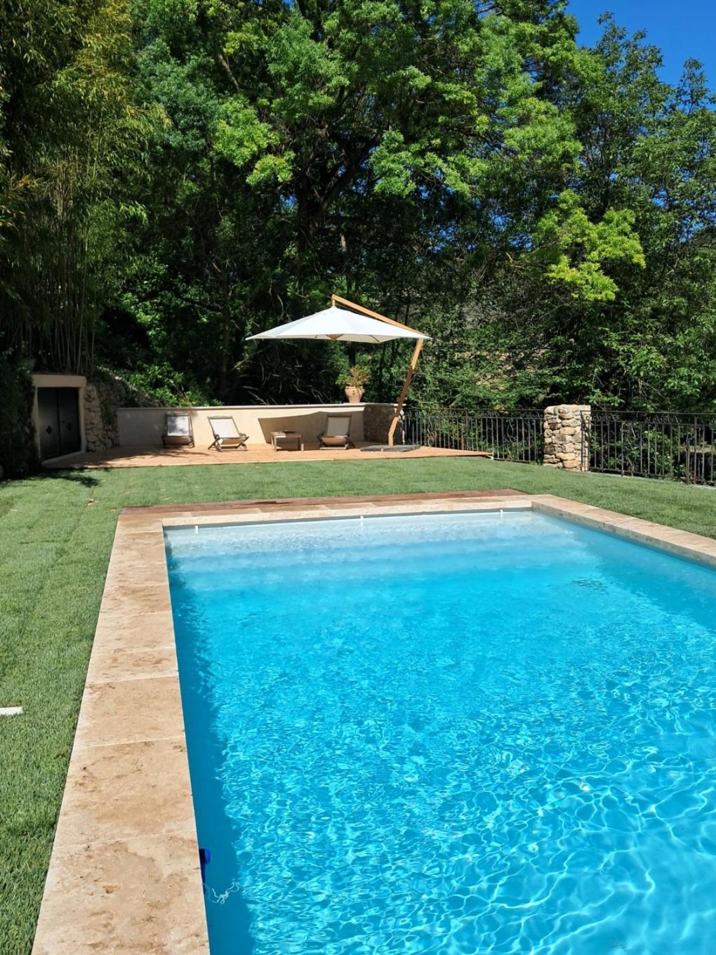 Bed and Breakfast Le Vieux Moulin De Jouques Экстерьер фото